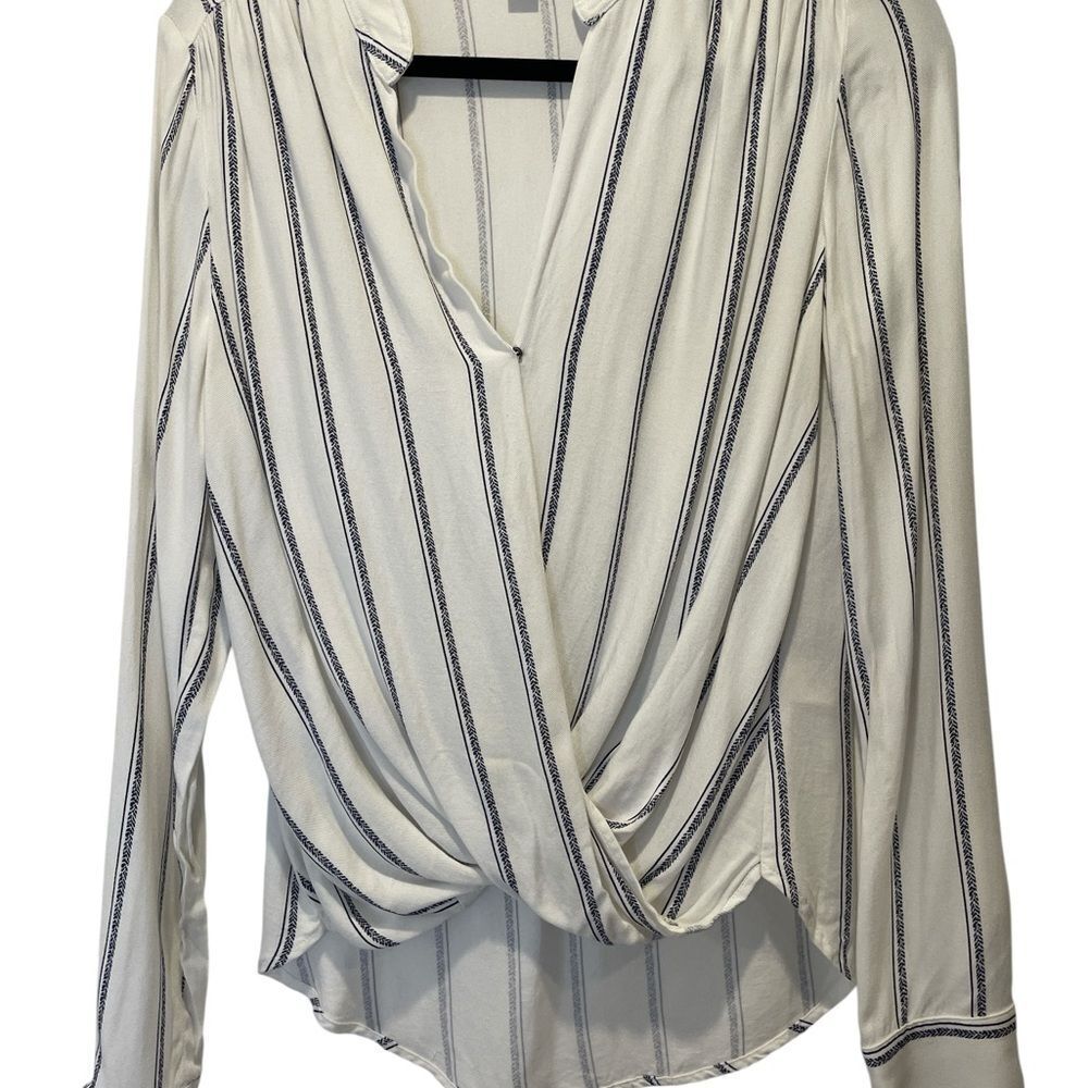 Splendid Elegant White and Black Striped Women's Top Small